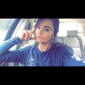 Meet your Posher, Bailey